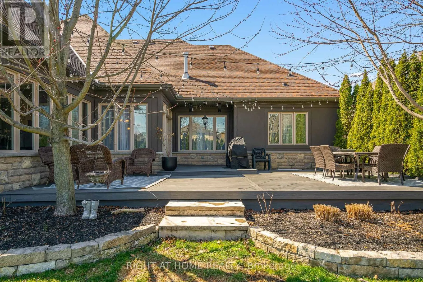 7 SANDALWOOD CRESCENT