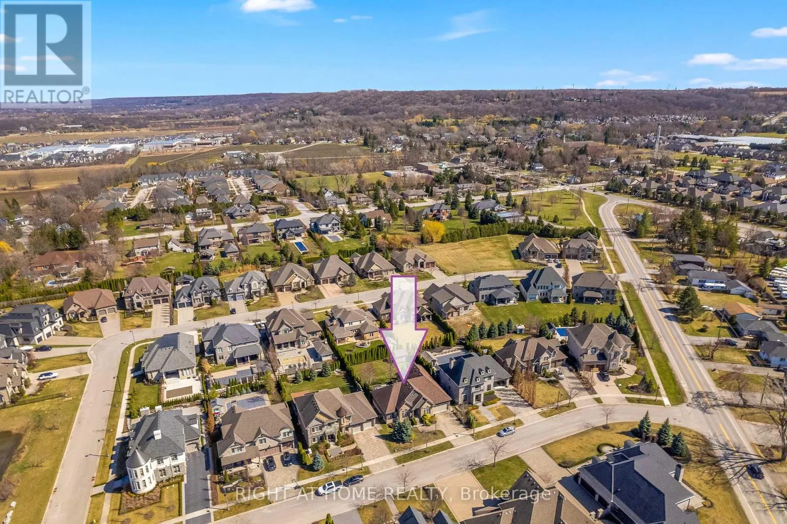 7 SANDALWOOD CRESCENT