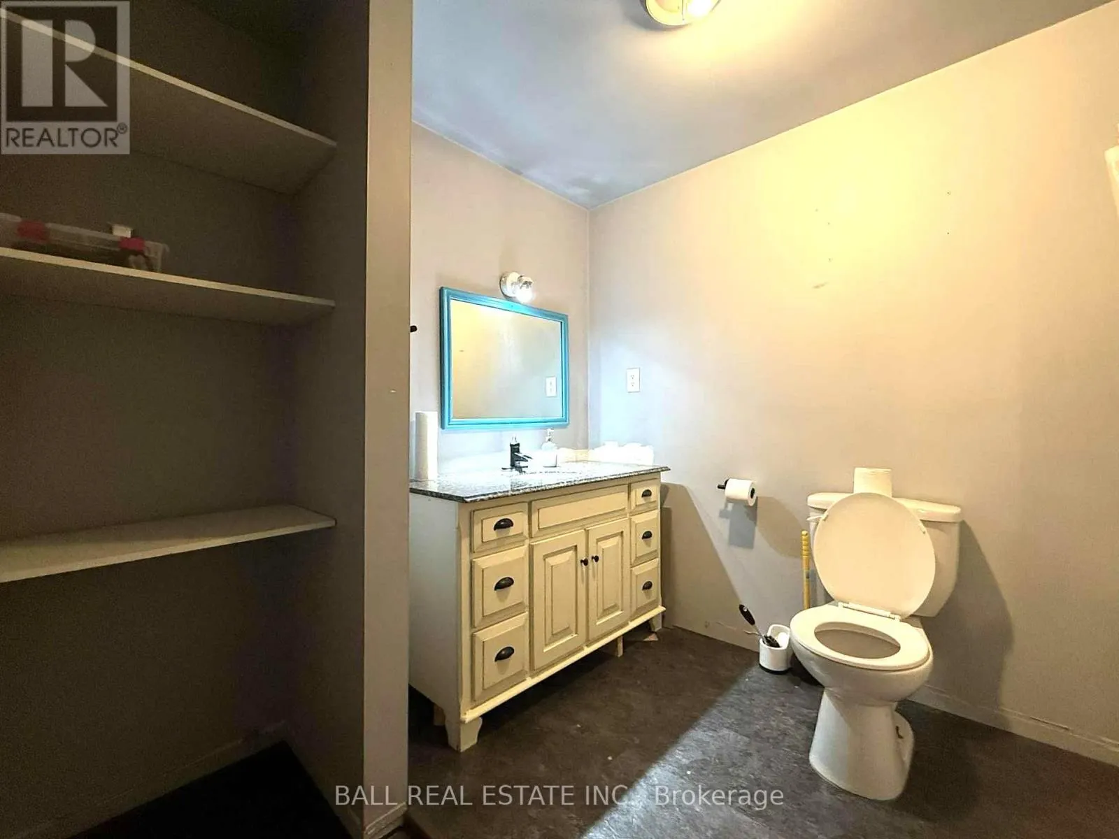 3 GRAF ROAD