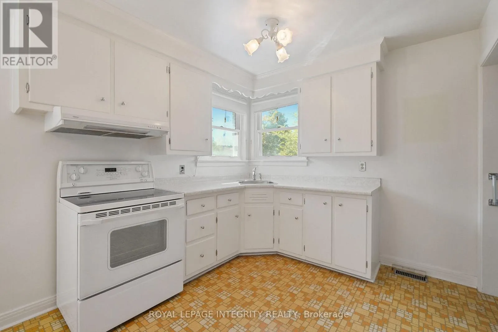 81 DROUIN AVENUE