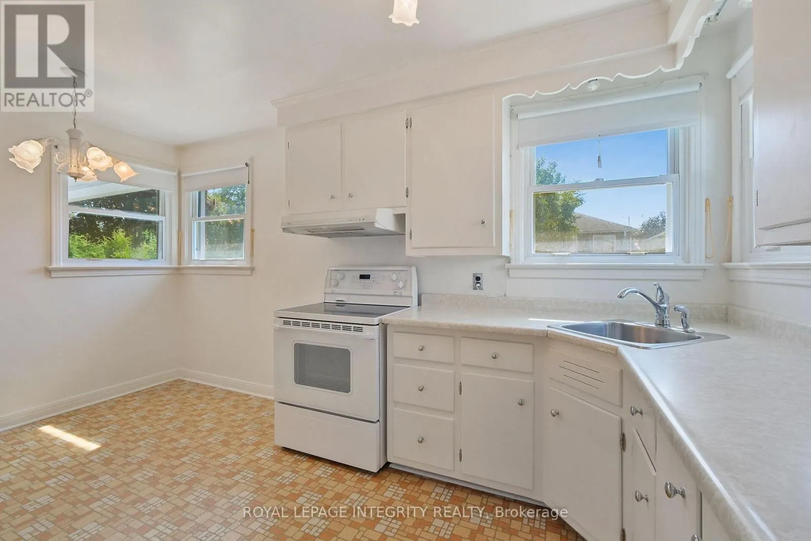 81 DROUIN AVENUE