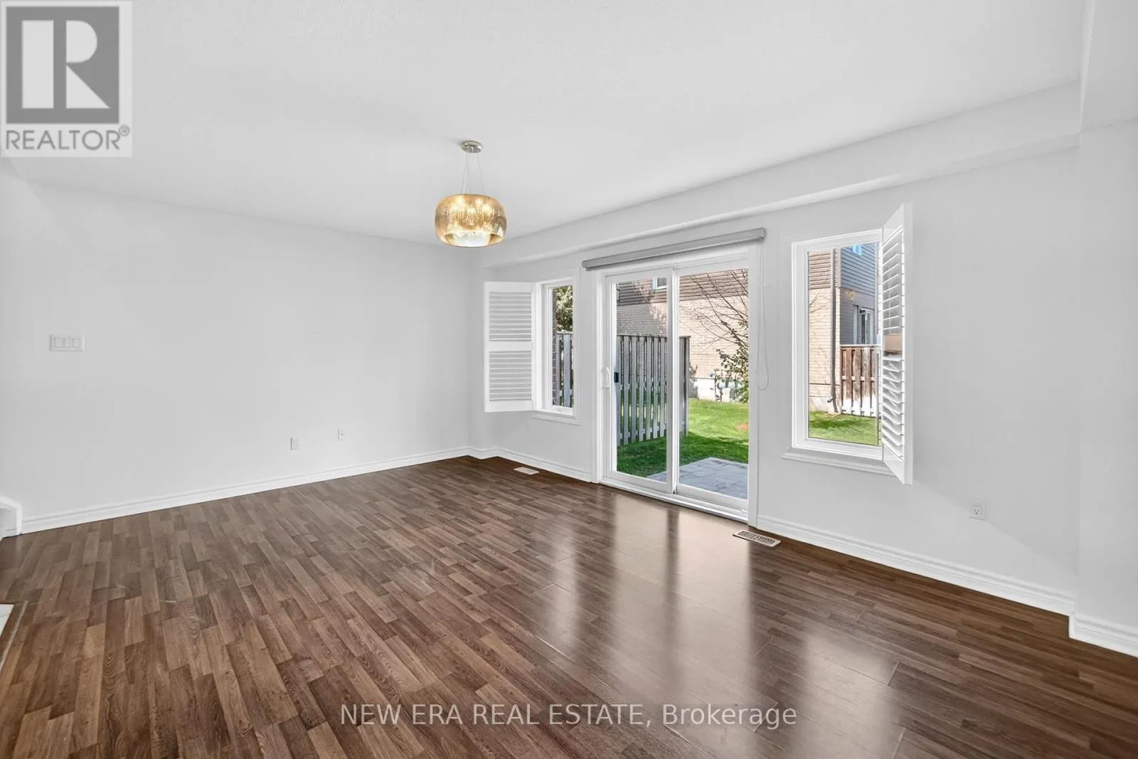 34 ARLINGTON CRESCENT