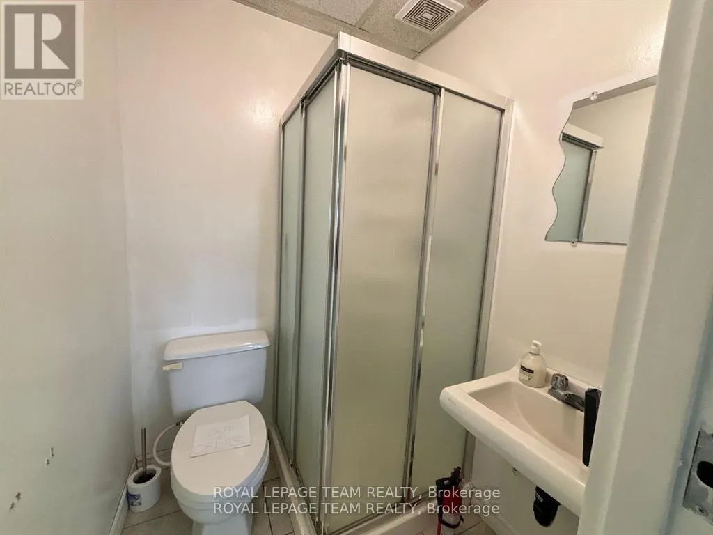 56 - 5450 CANOTEK ROAD