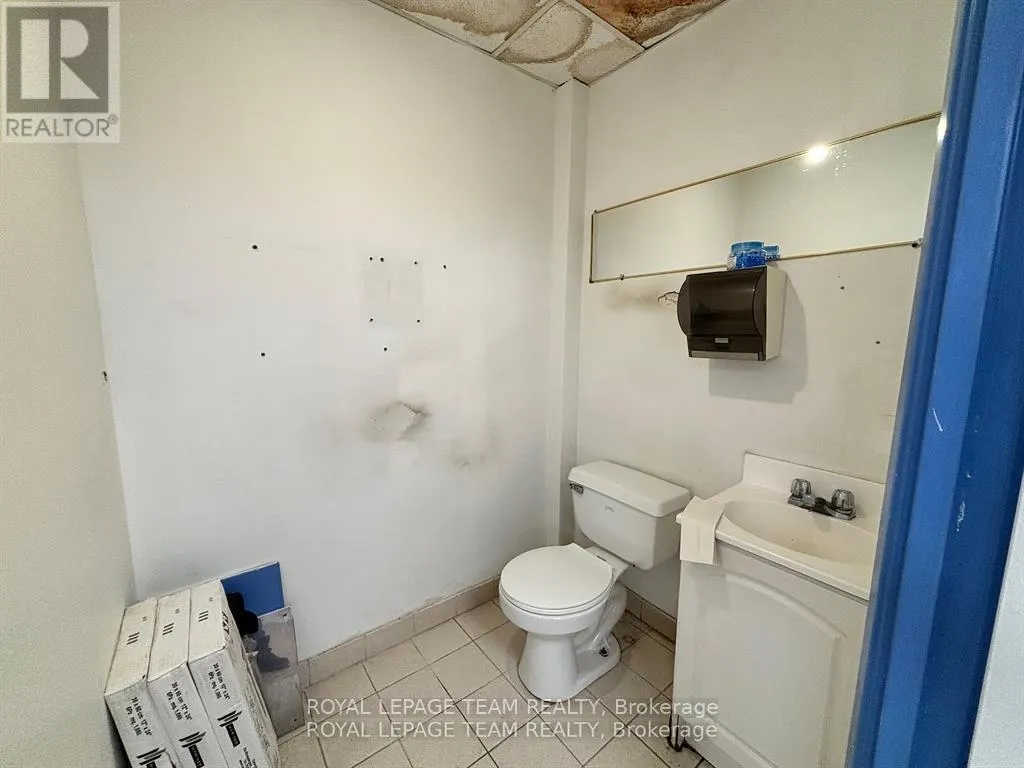 56 - 5450 CANOTEK ROAD