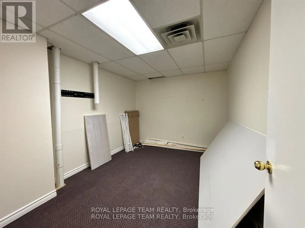 56 - 5450 CANOTEK ROAD