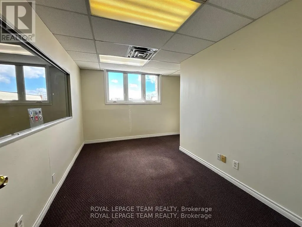 56 - 5450 CANOTEK ROAD
