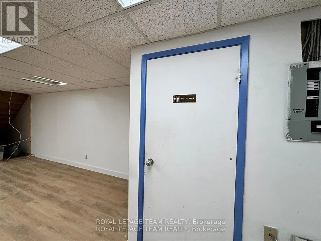 56 - 5450 CANOTEK ROAD