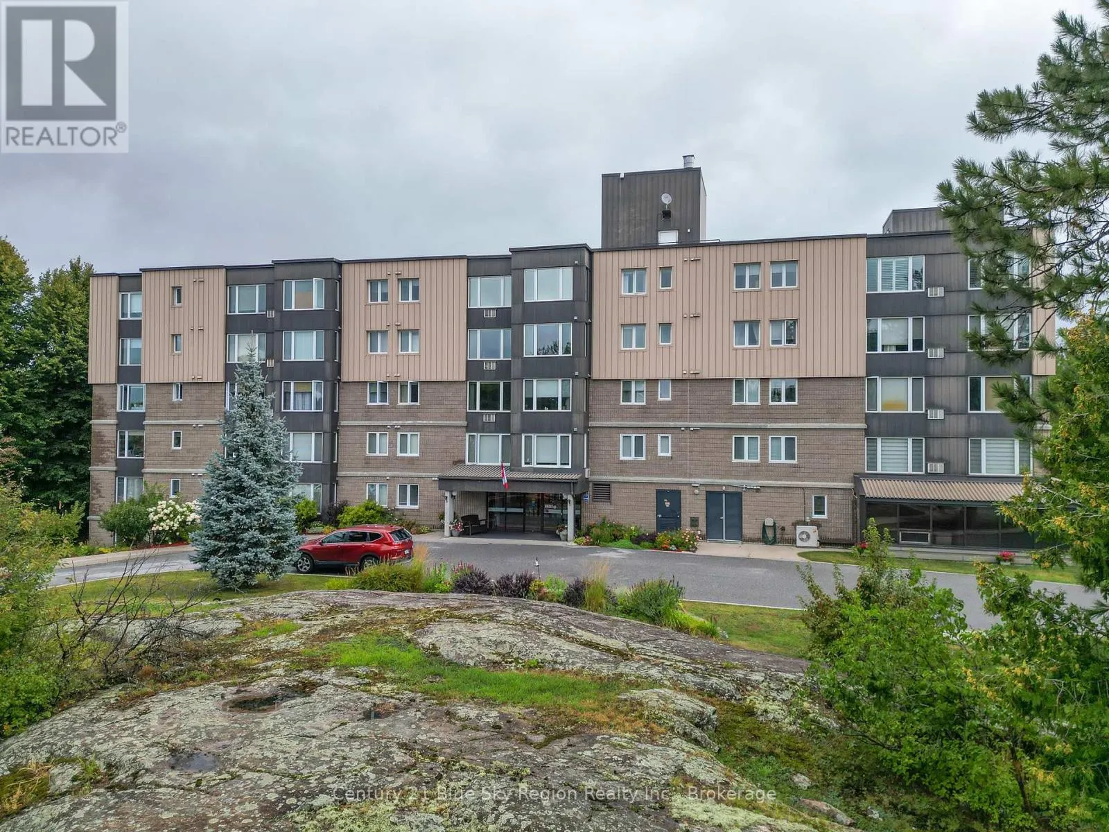 401 - 116 BLAIR STREET, #401