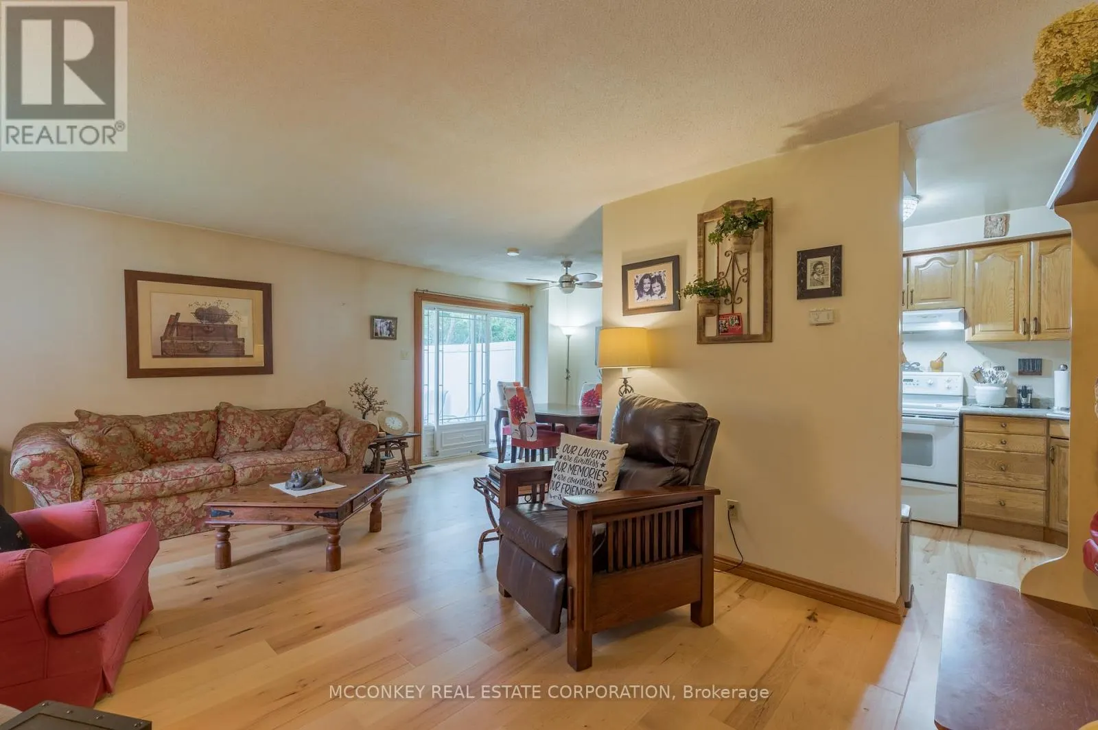 11 - 740 CHAMBERLAIN STREET W, #11