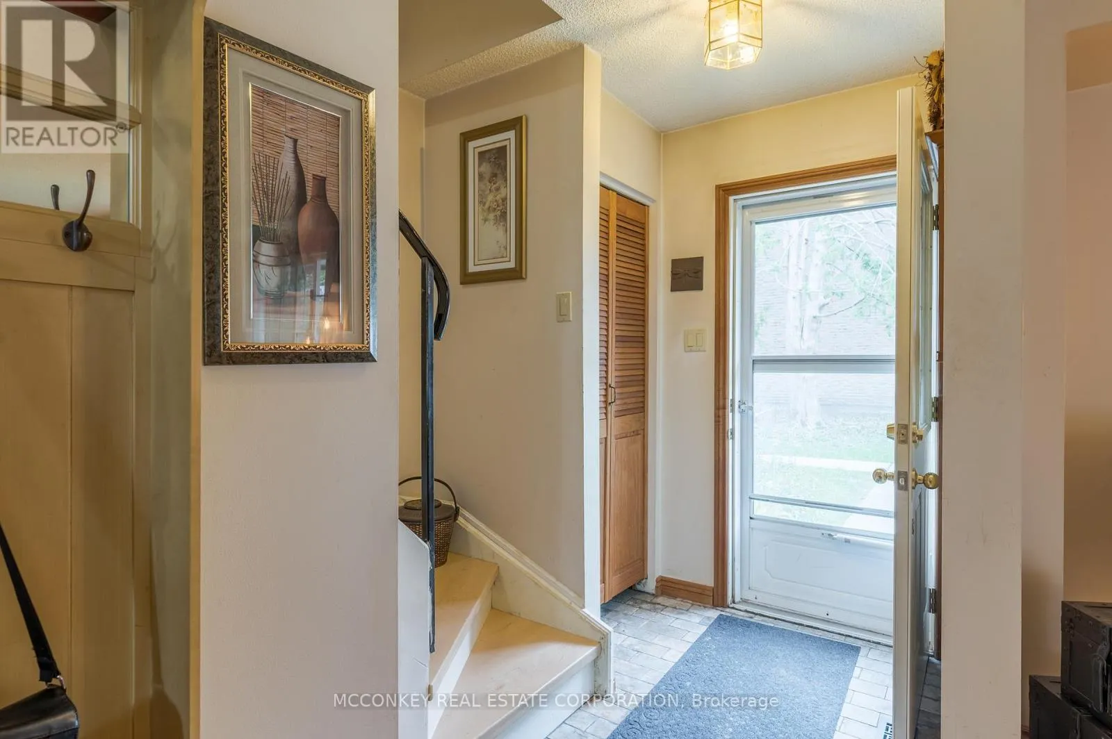 11 - 740 CHAMBERLAIN STREET W, #11