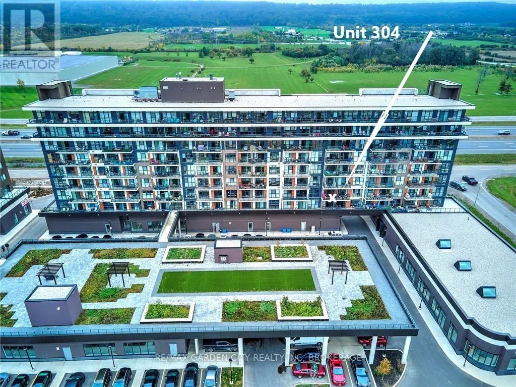 304 - 560 NORTH SERVICE ROAD, #304