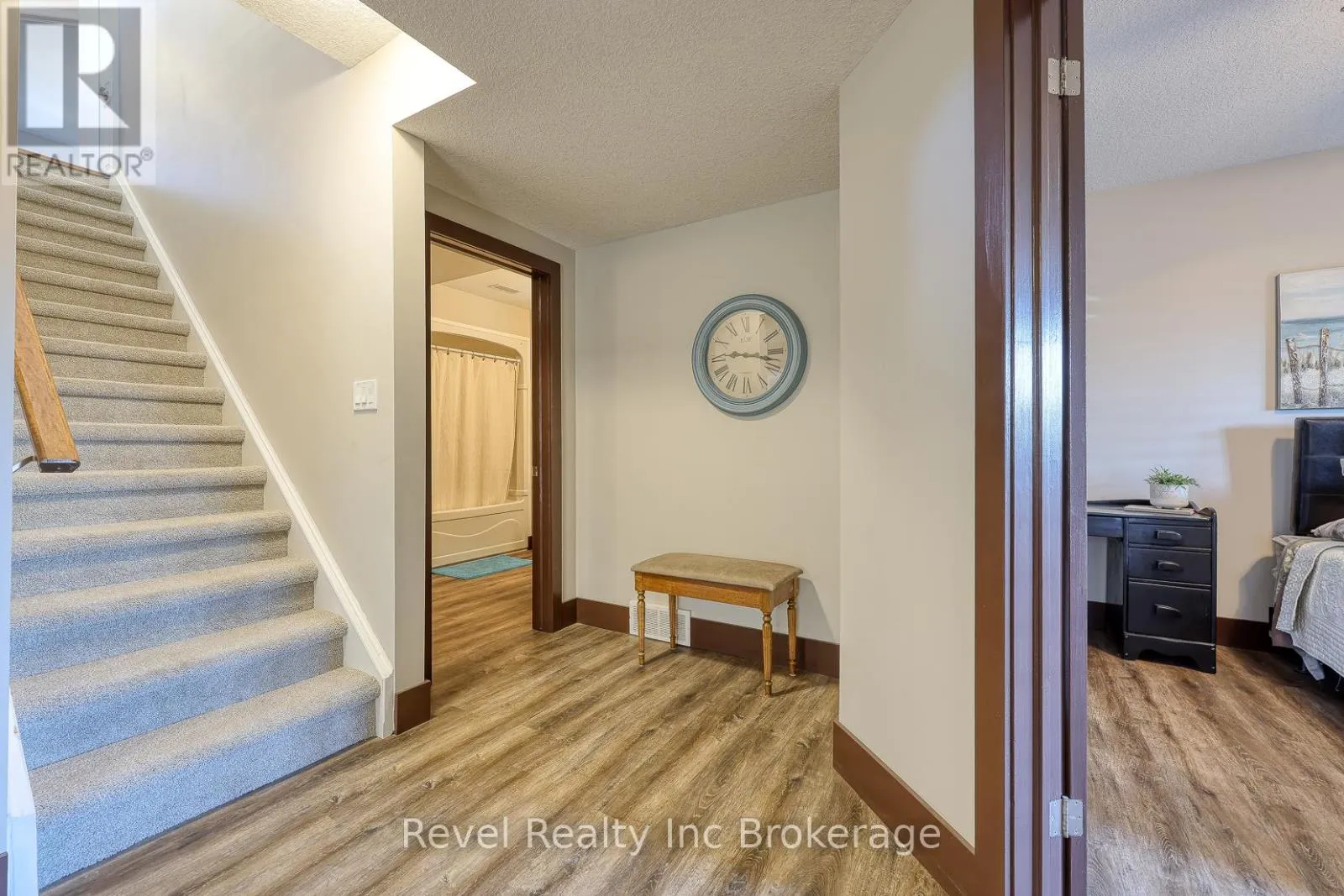 764 GARDEN COURT CRESCENT