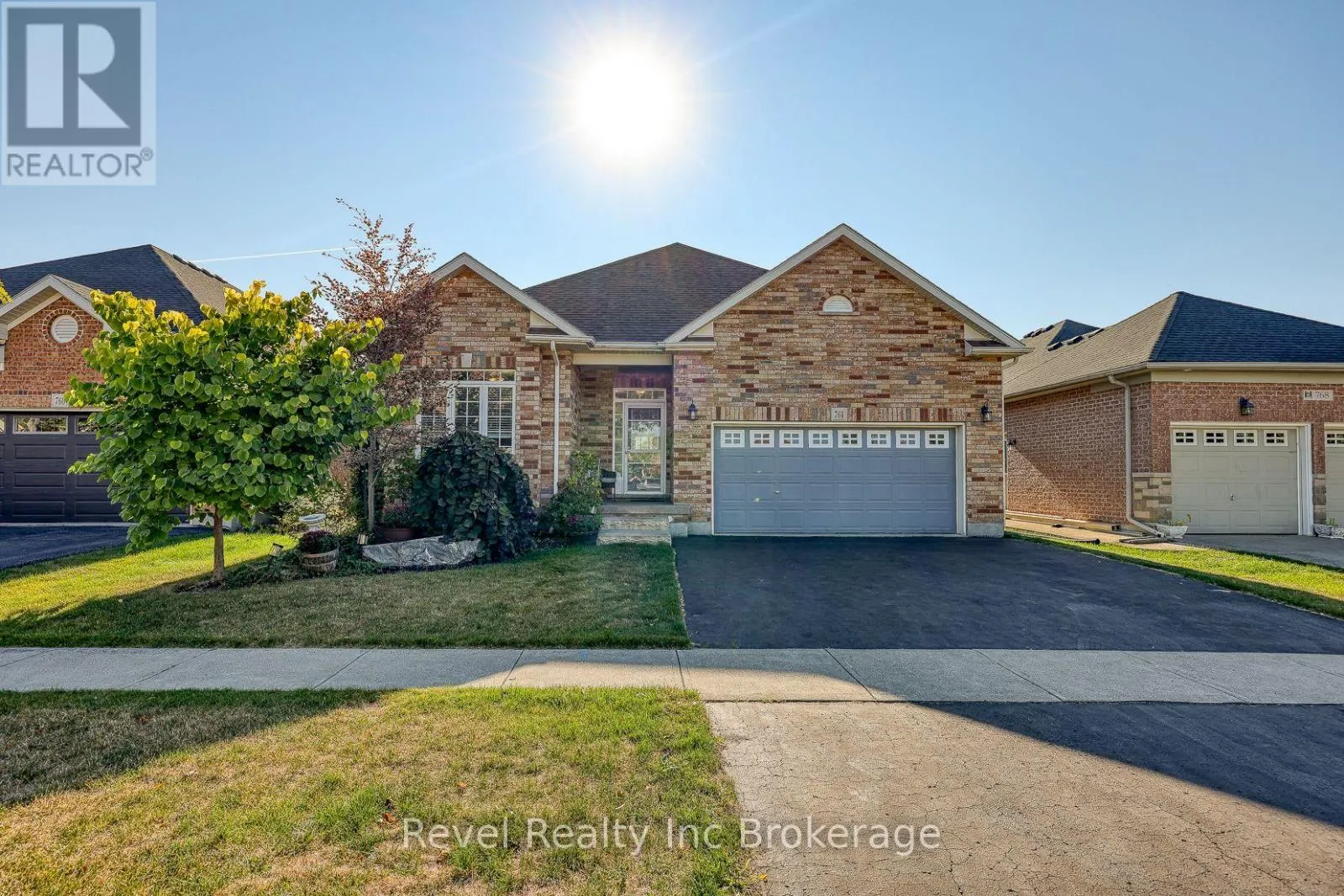 764 GARDEN COURT CRESCENT