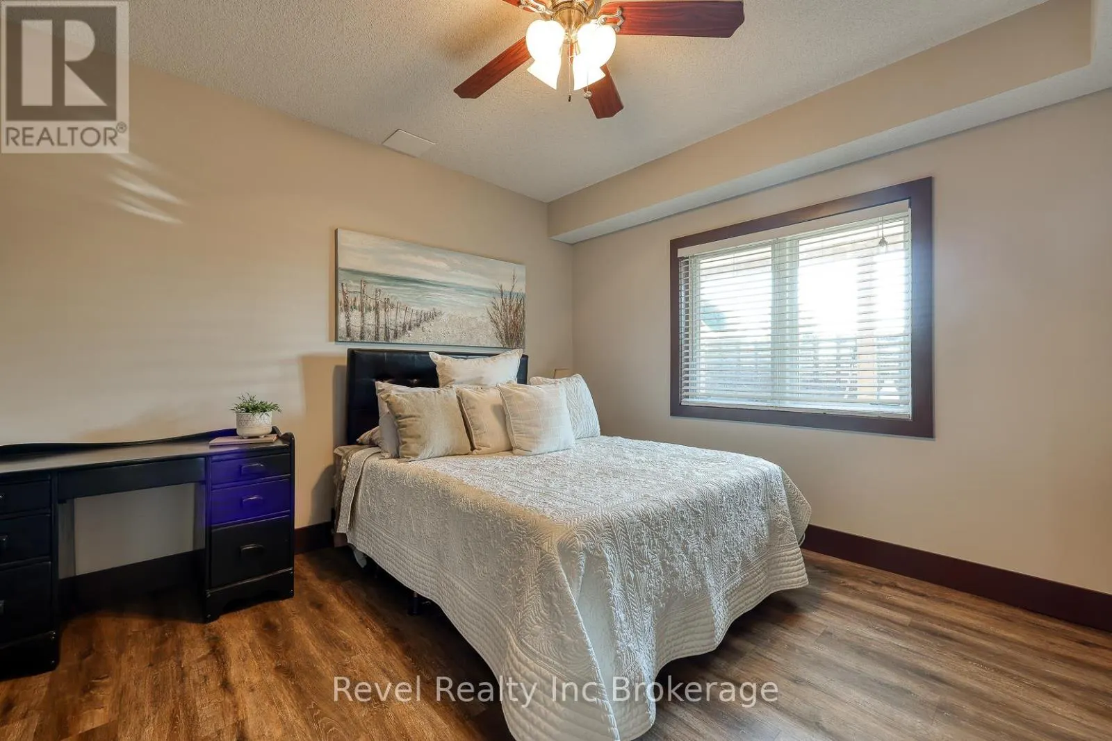 764 GARDEN COURT CRESCENT