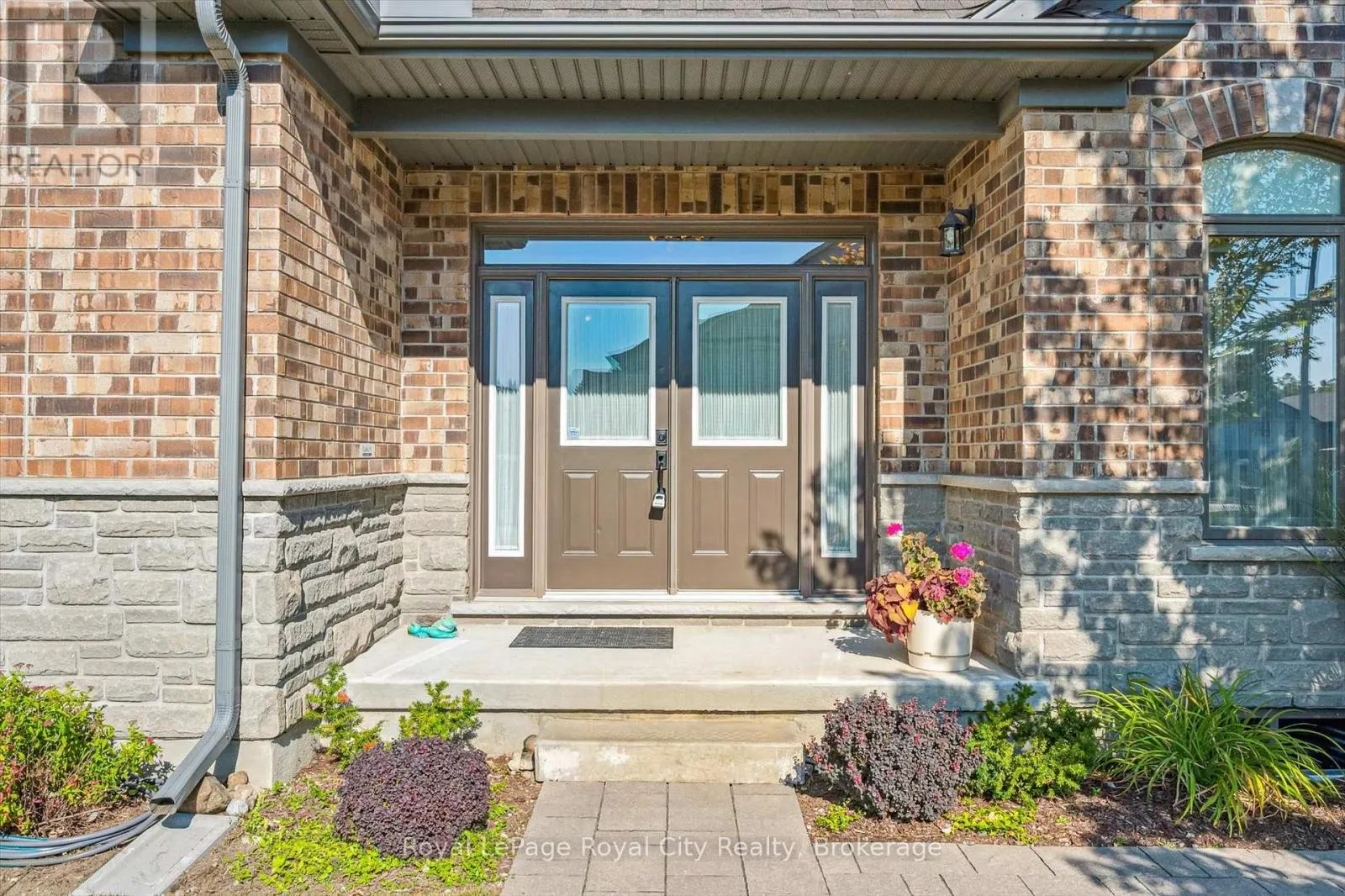 1 - 39 KAY CRESCENT, #1