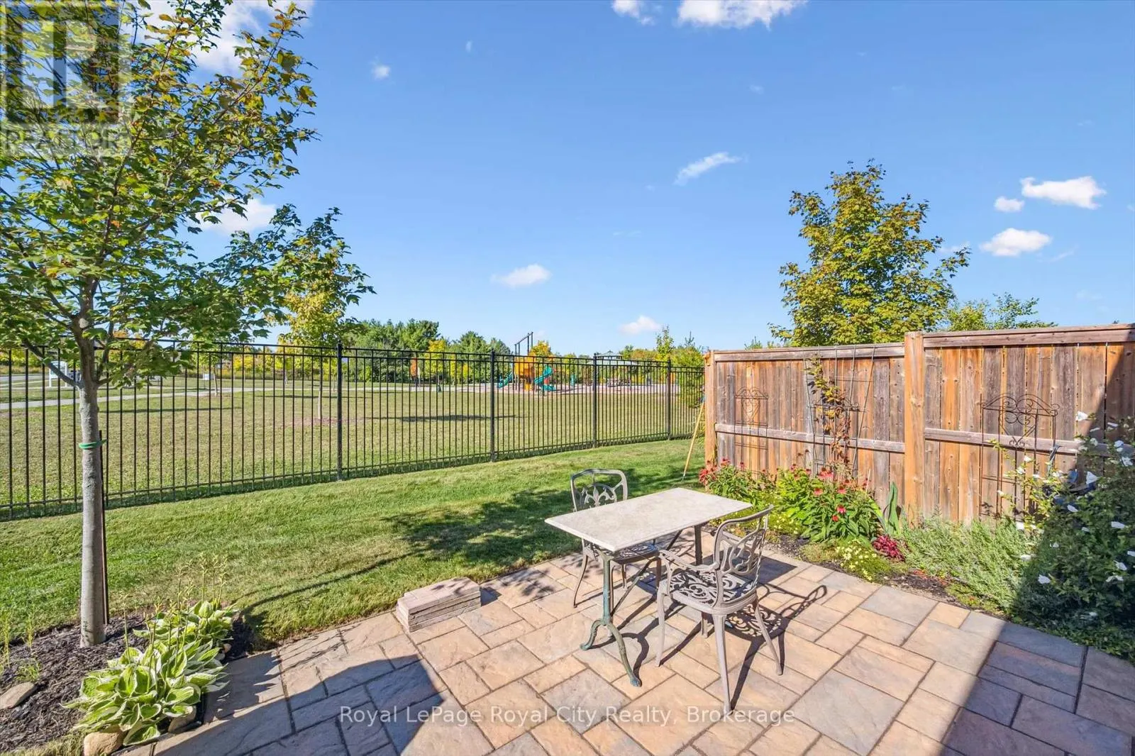 1 - 39 KAY CRESCENT, #1