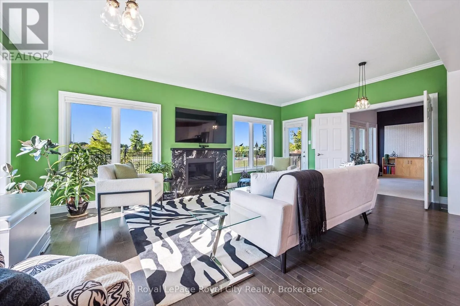 1 - 39 KAY CRESCENT, #1