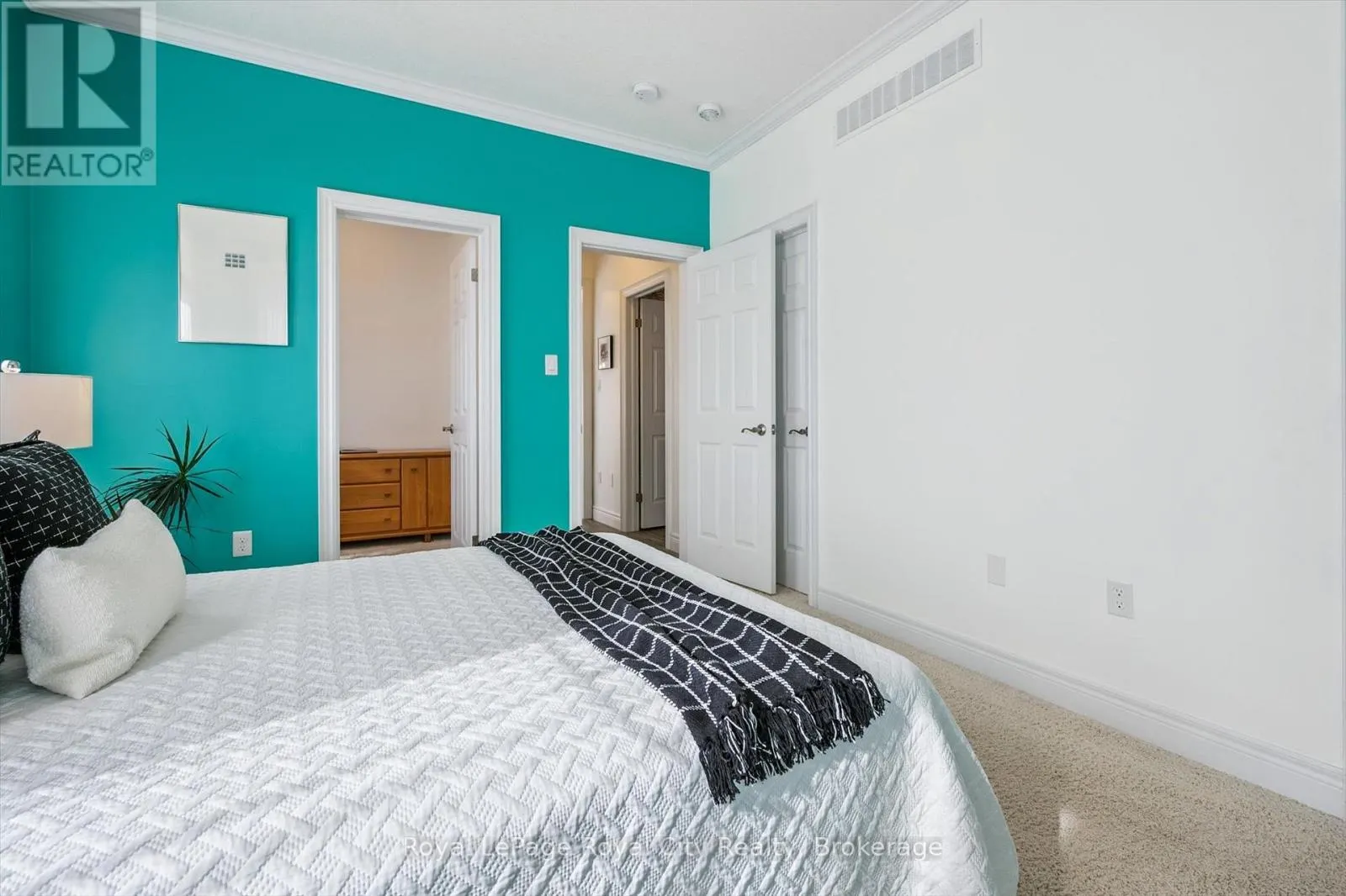 1 - 39 KAY CRESCENT, #1