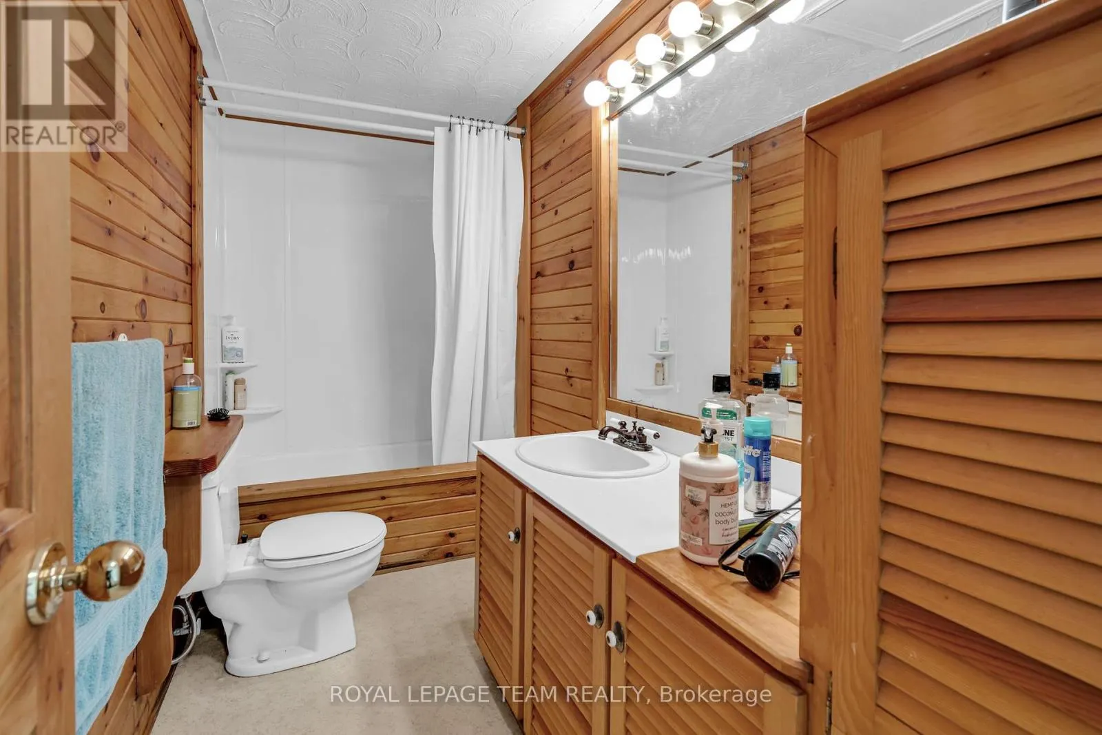 2322 SUMMERSIDE DRIVE
