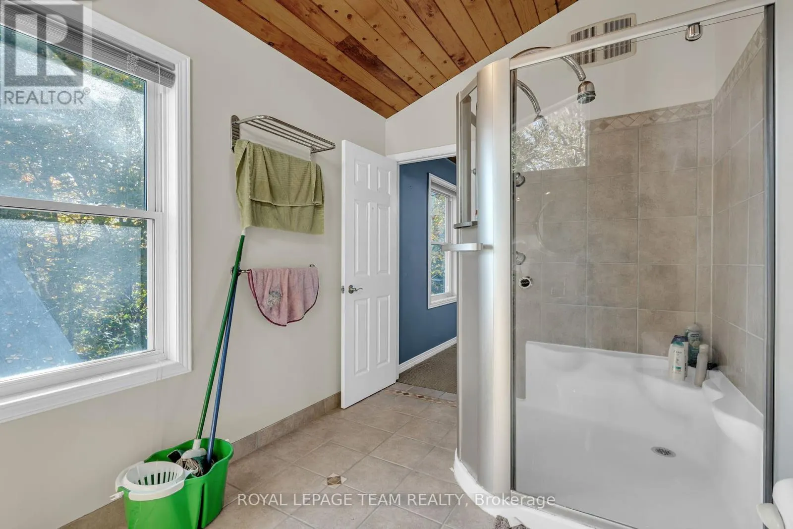 2322 SUMMERSIDE DRIVE