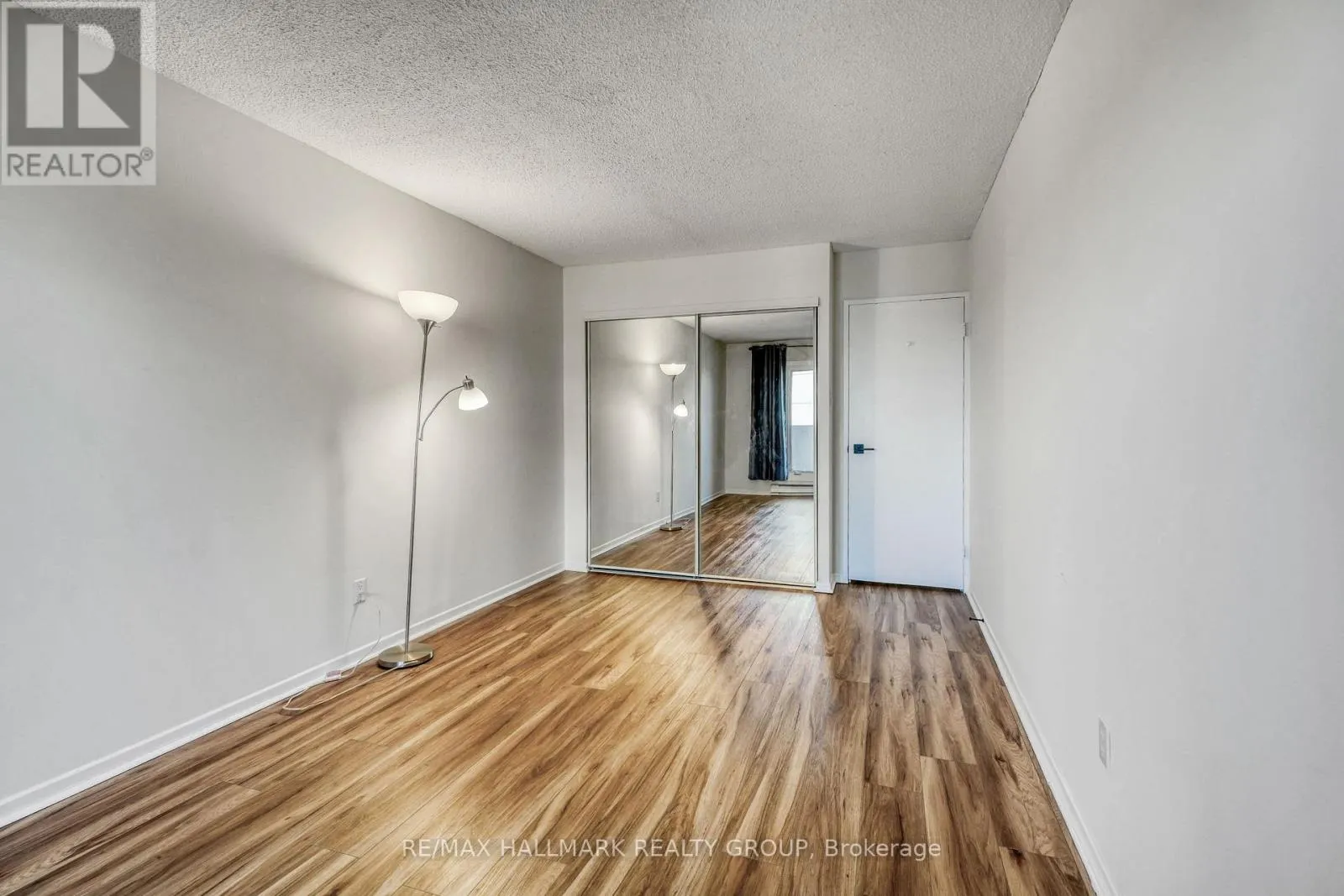 1705 - 158C MCARTHUR AVENUE