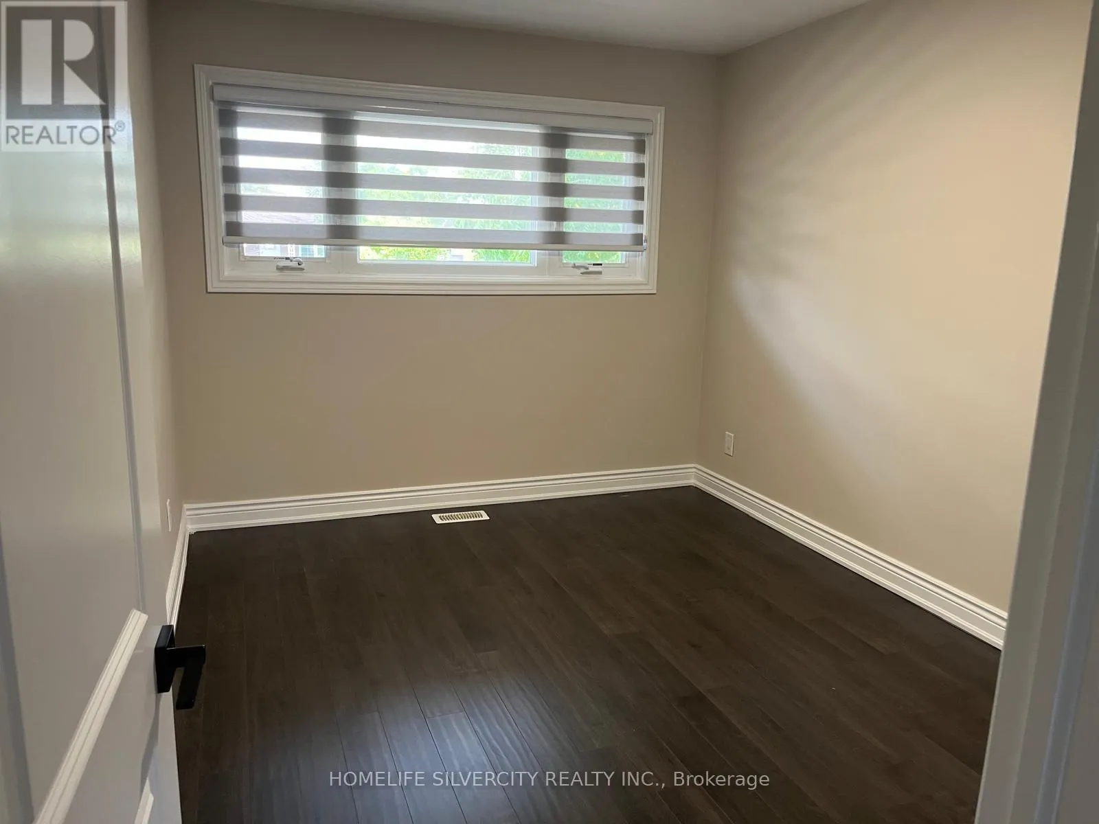 33 SWEETBRIAR DRIVE