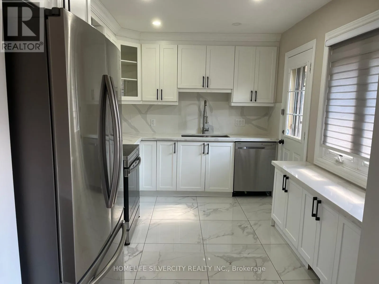 33 SWEETBRIAR DRIVE