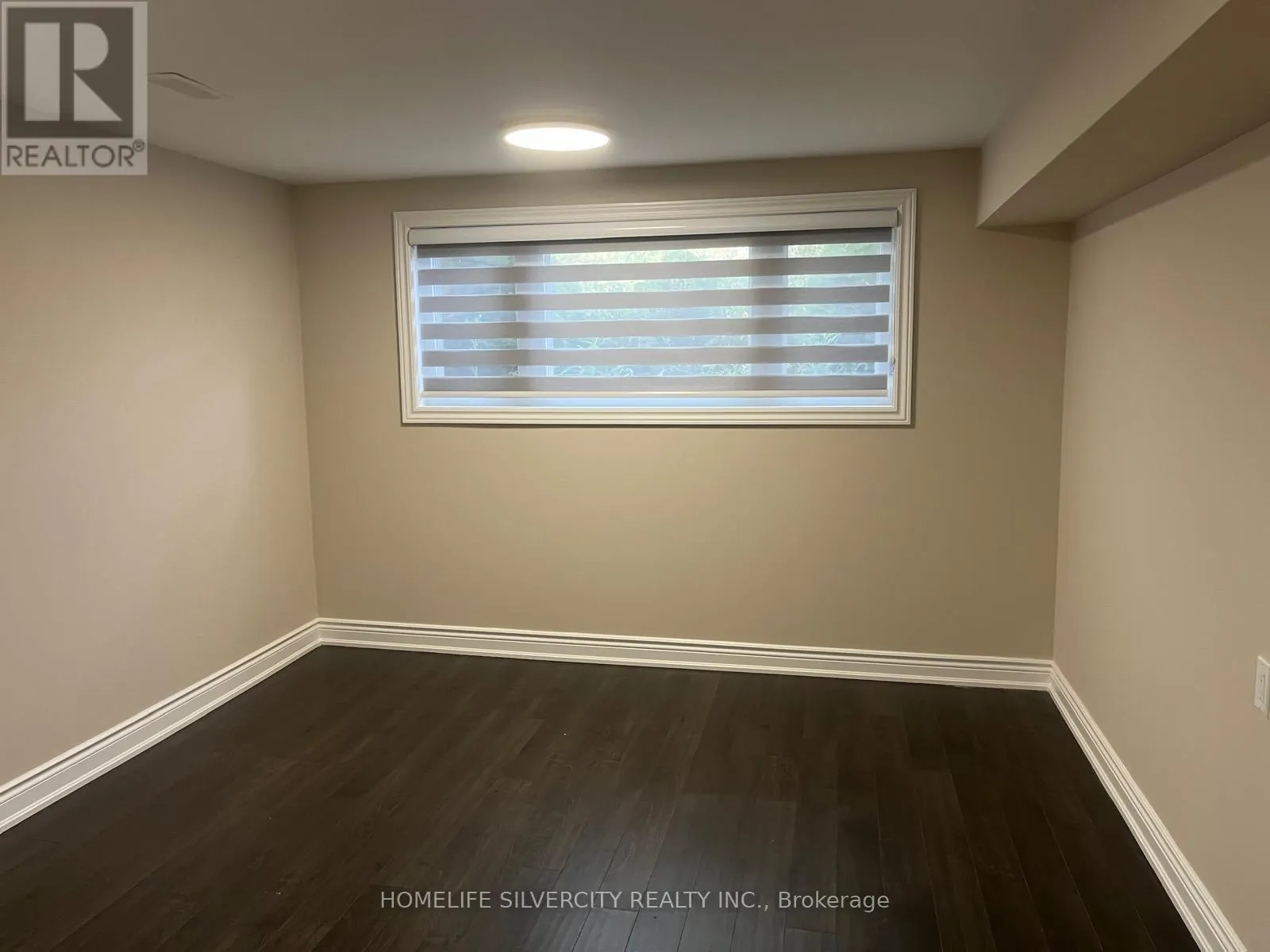 33 SWEETBRIAR DRIVE