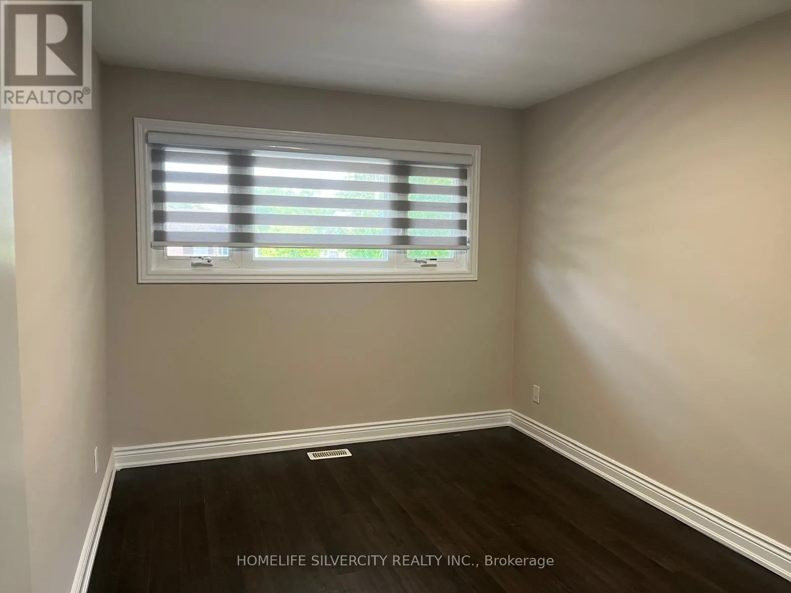 33 SWEETBRIAR DRIVE