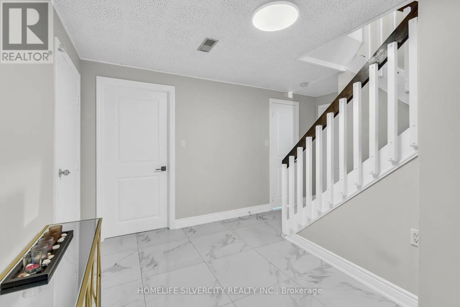 33 SWEETBRIAR DRIVE