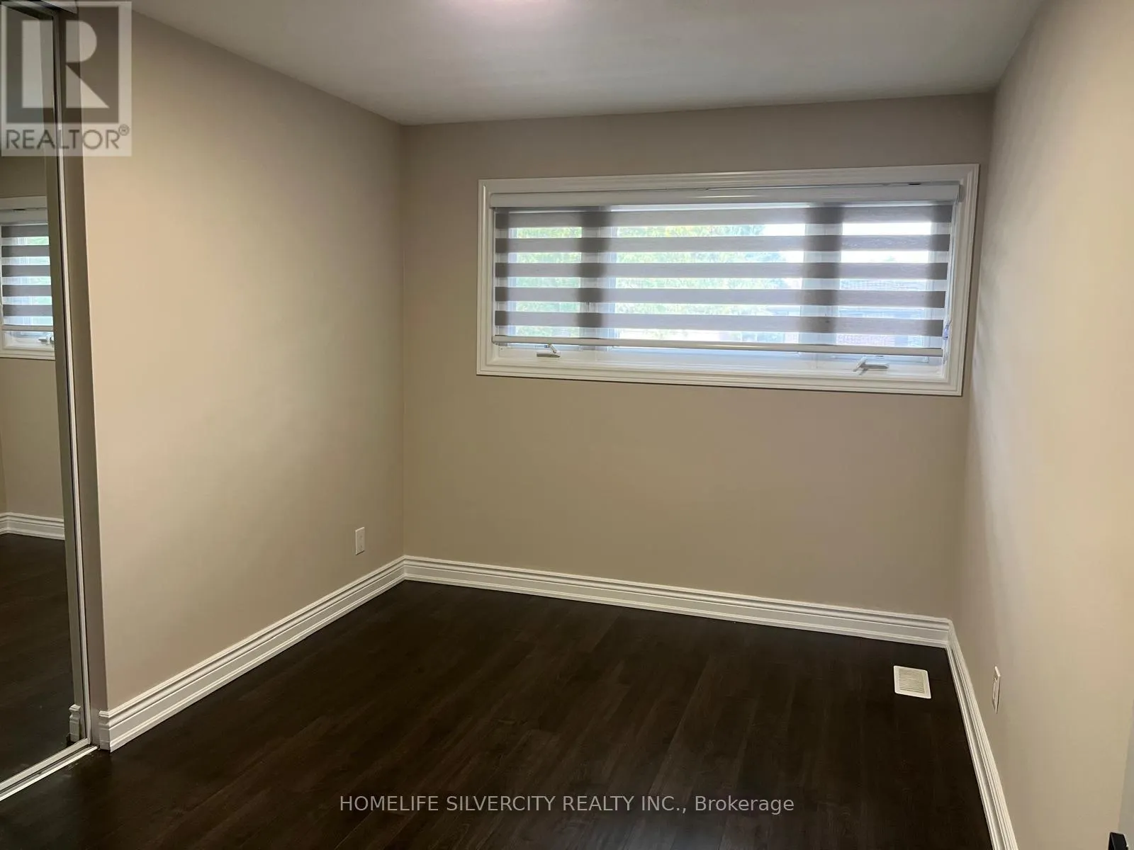 33 SWEETBRIAR DRIVE