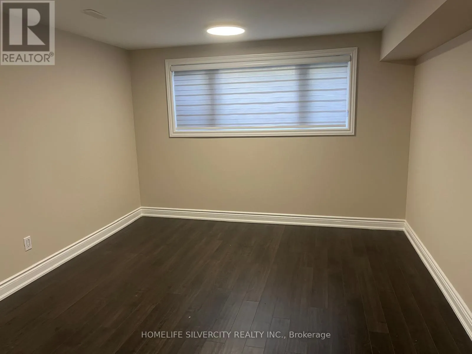 33 SWEETBRIAR DRIVE