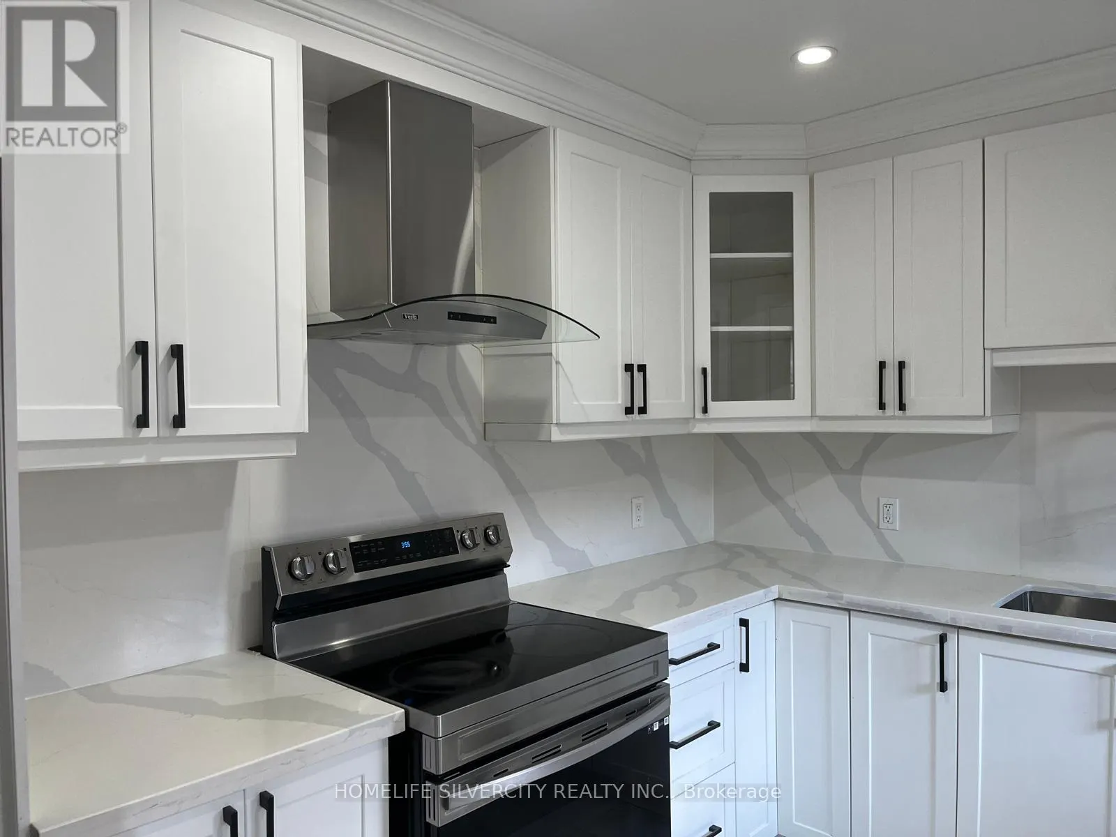 33 SWEETBRIAR DRIVE