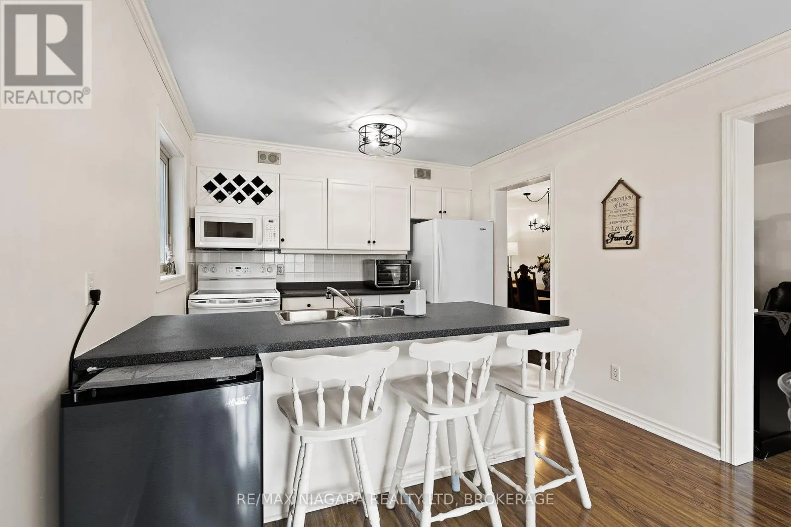 11 TERRAMA COURT