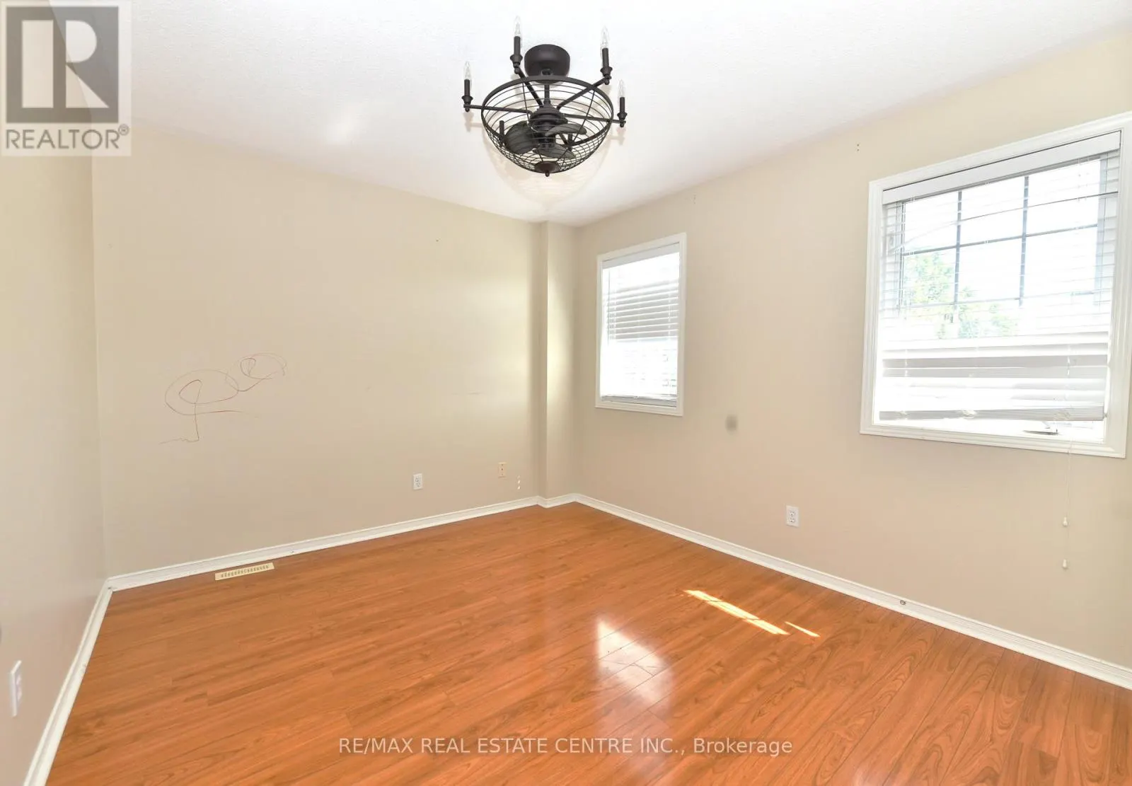 6 SHADYRIDGE PLACE