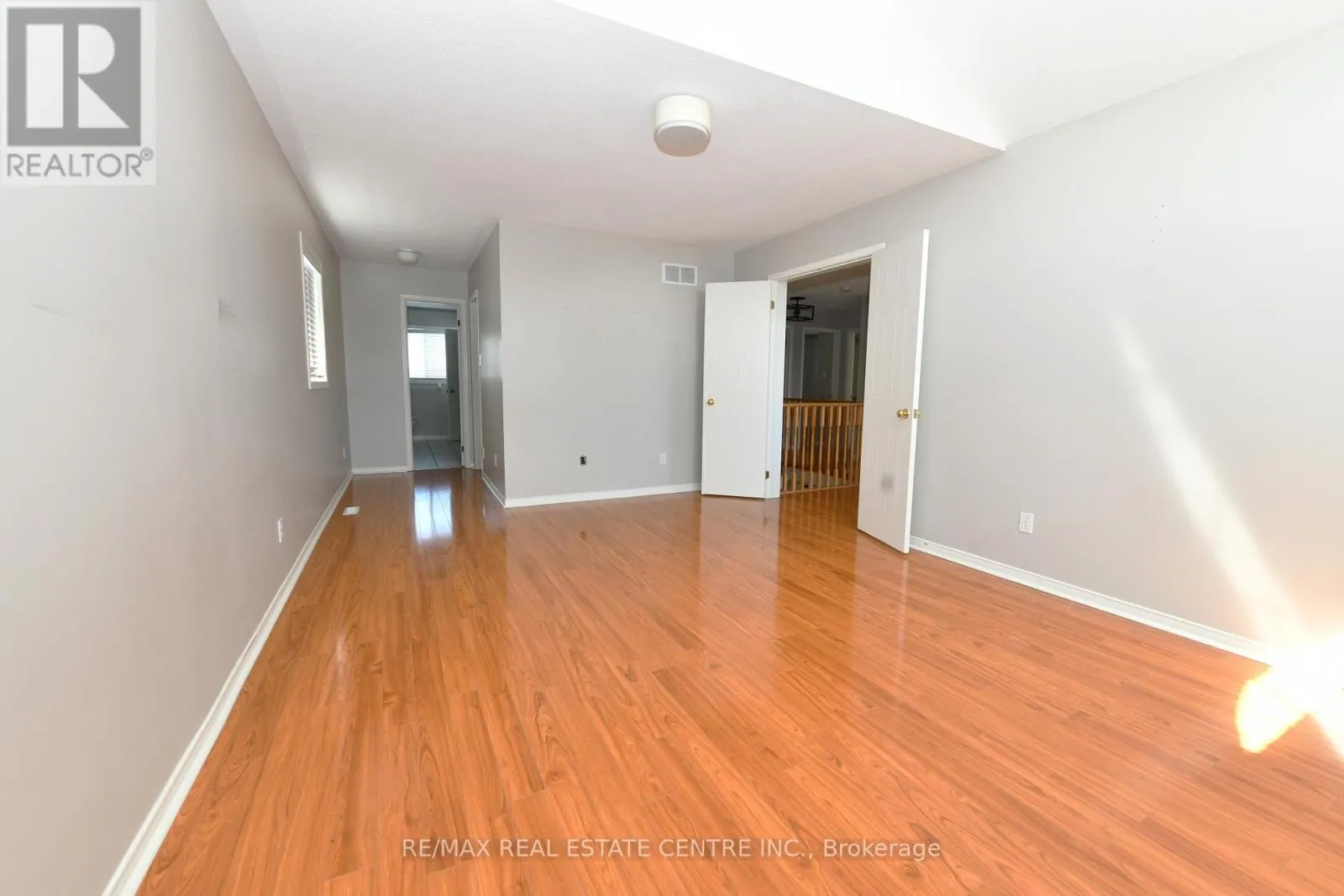 6 SHADYRIDGE PLACE