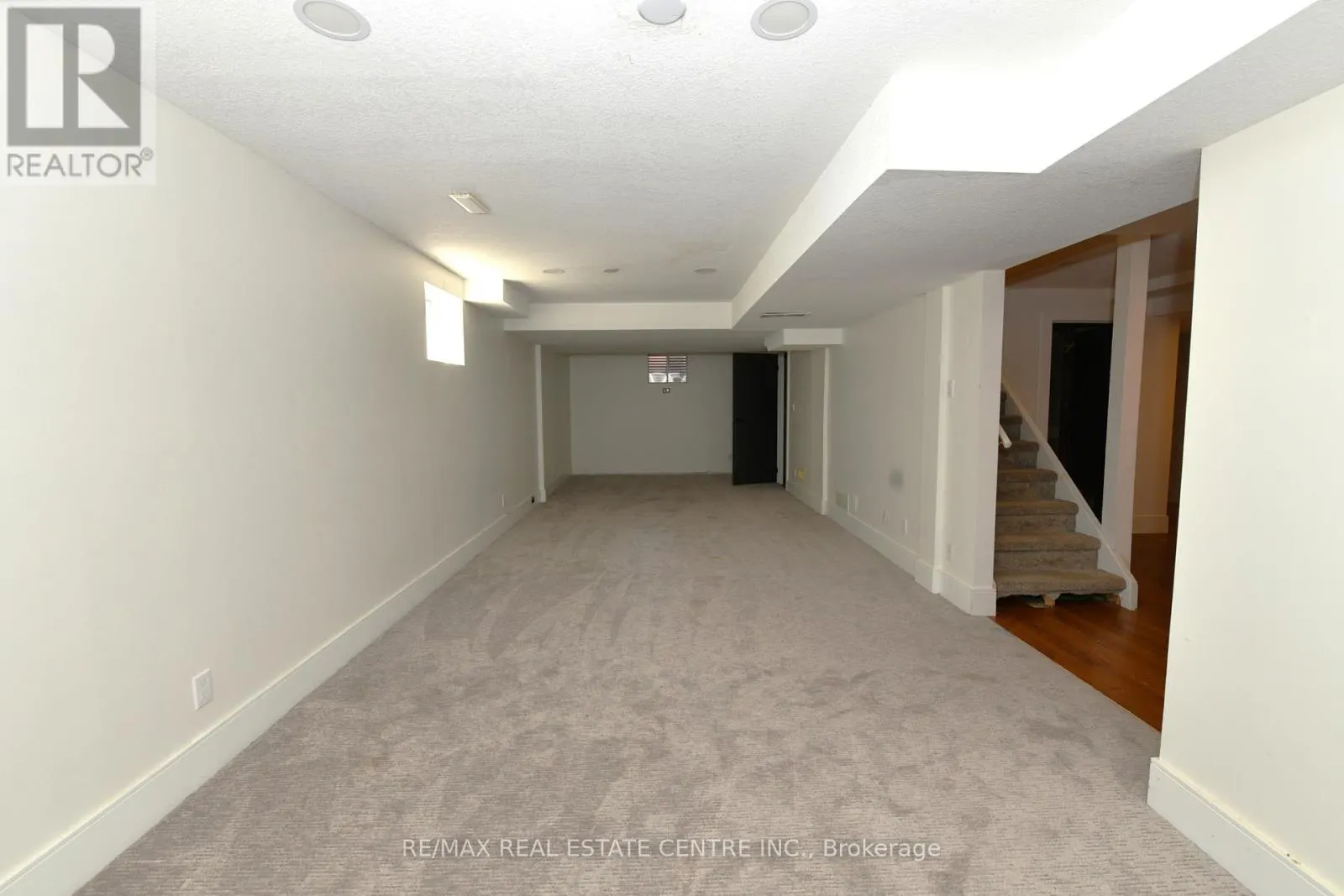 6 SHADYRIDGE PLACE