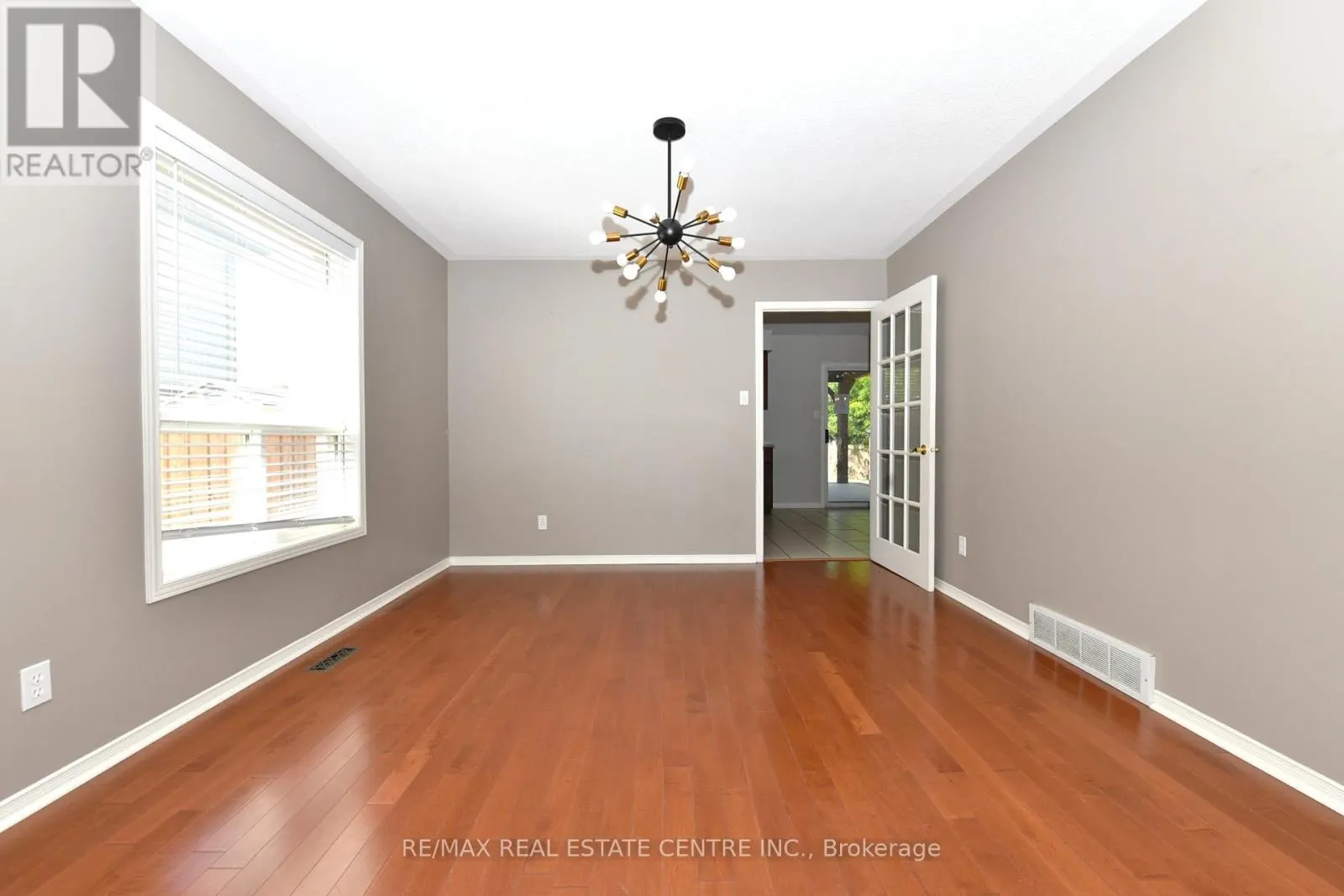 6 SHADYRIDGE PLACE