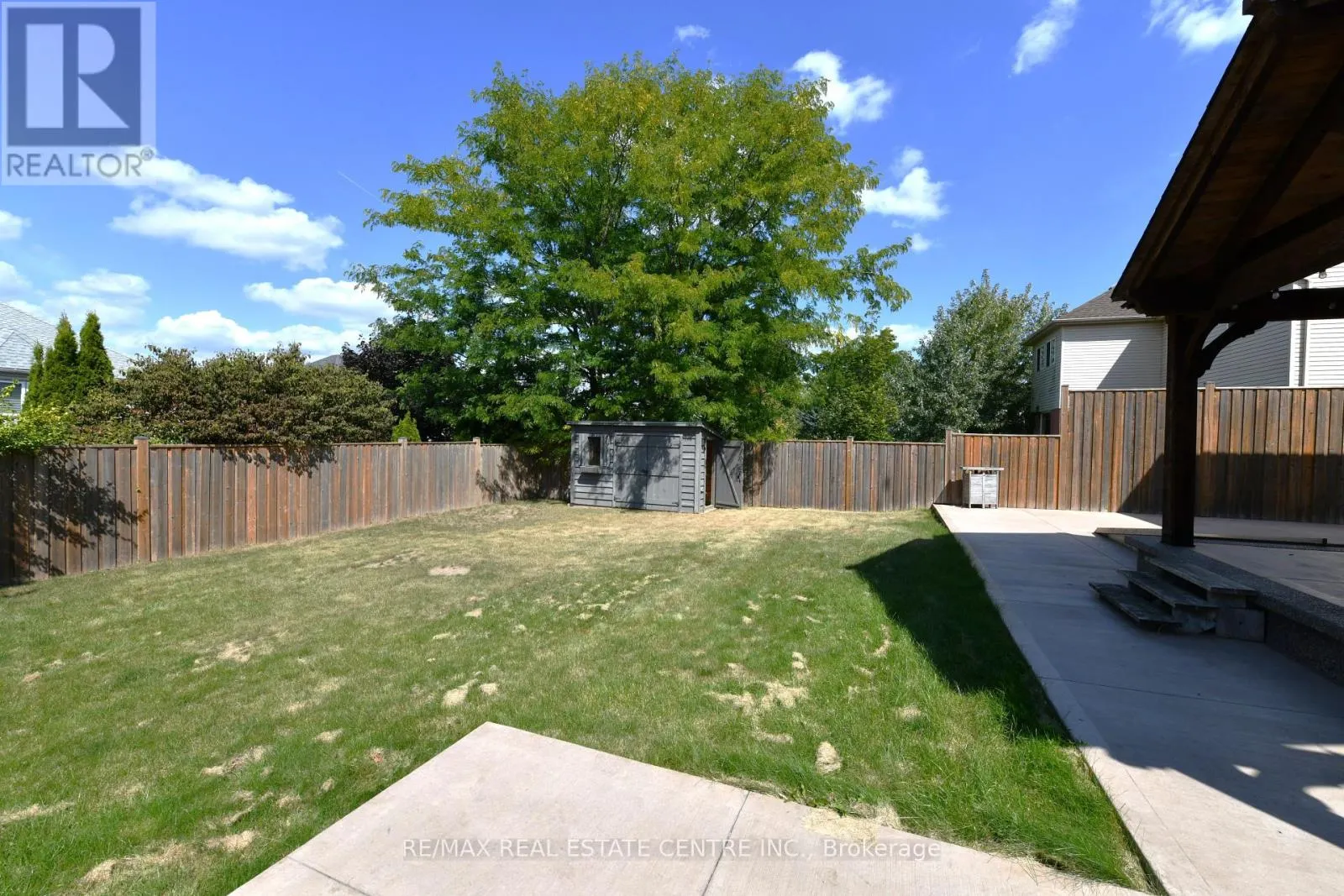 6 SHADYRIDGE PLACE