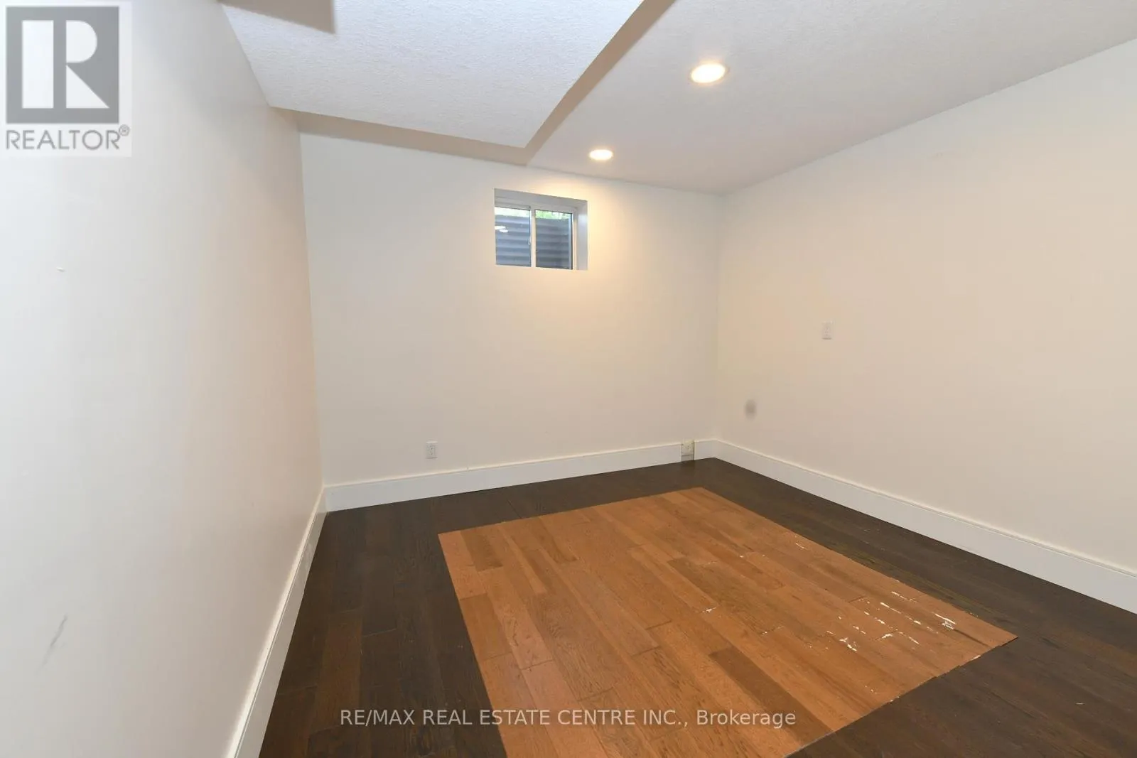 6 SHADYRIDGE PLACE