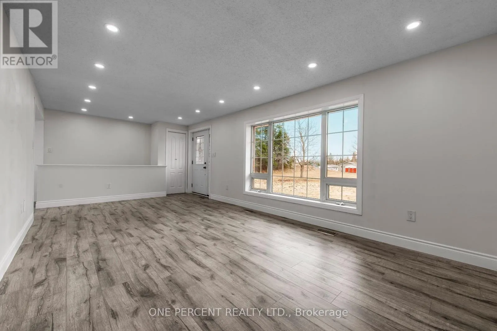 156011 HIGHWAY 10