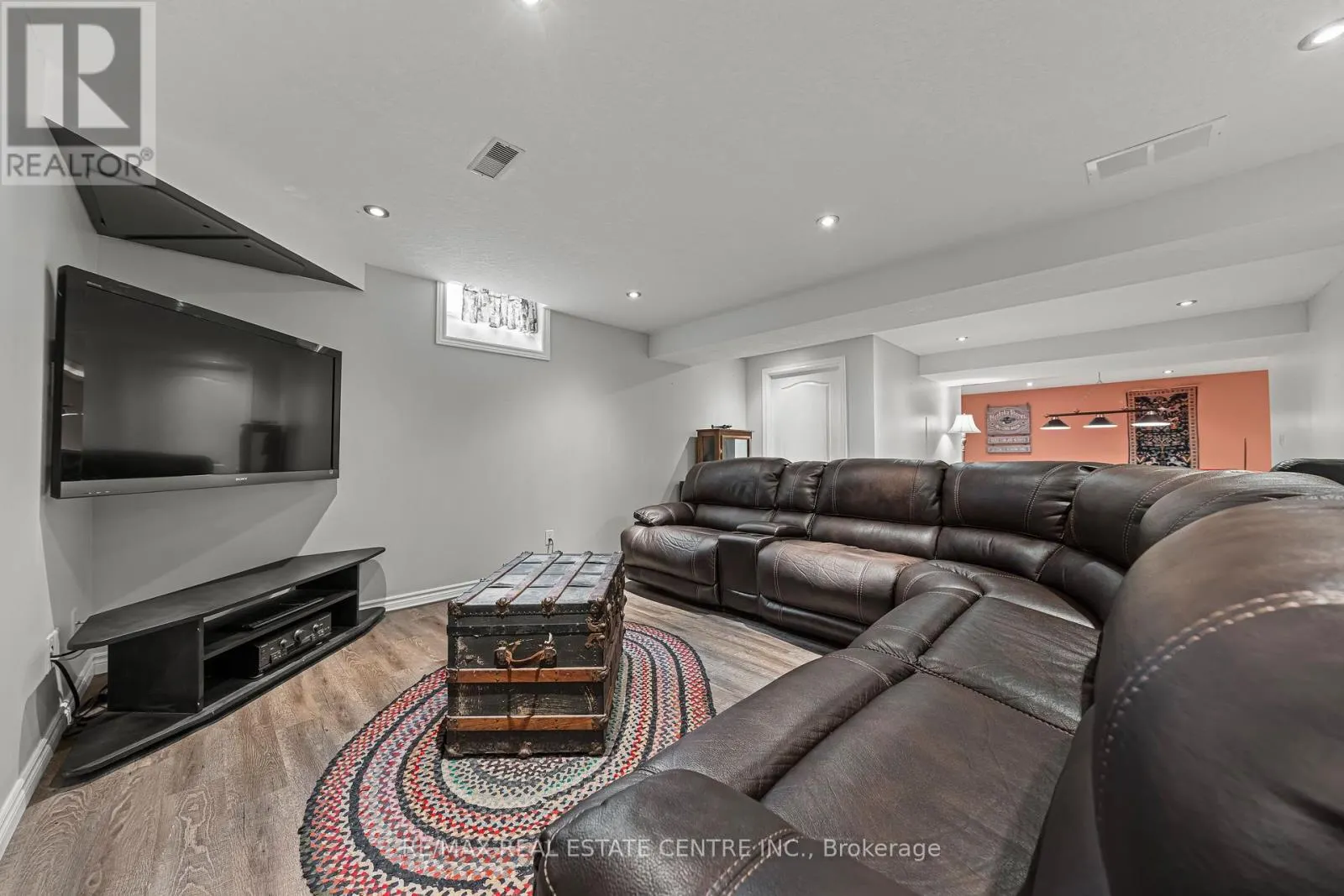6 - 110 BEASLEY CRESCENT