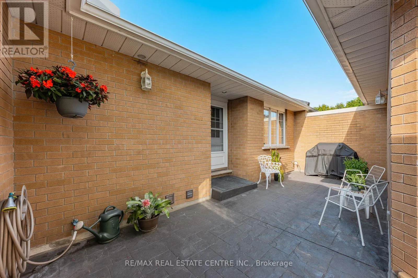 6 - 110 BEASLEY CRESCENT