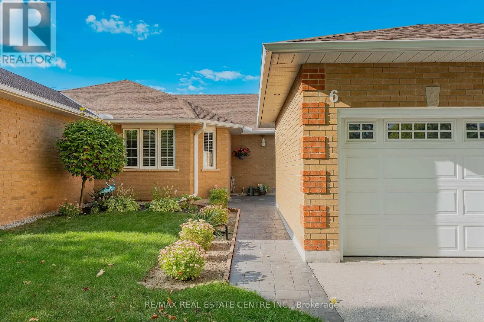 6 - 110 BEASLEY CRESCENT