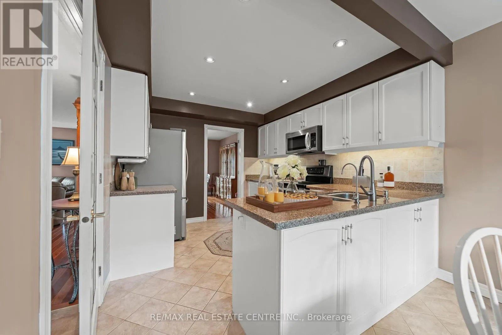6 - 110 BEASLEY CRESCENT