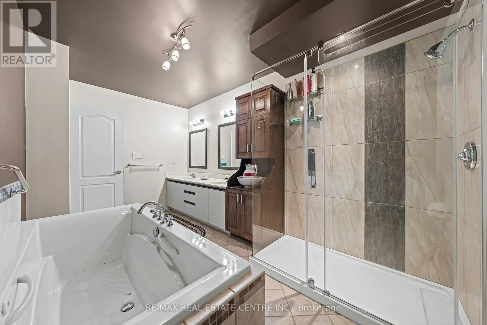6 - 110 BEASLEY CRESCENT