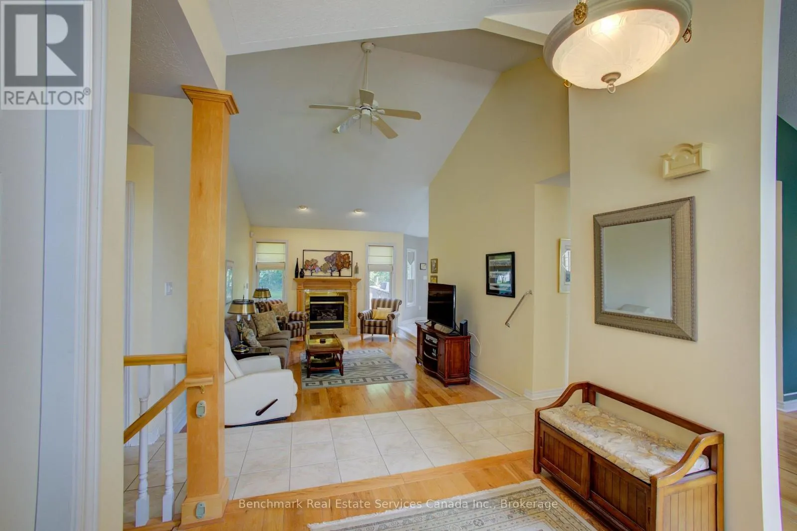 10 OAKWOOD COURT