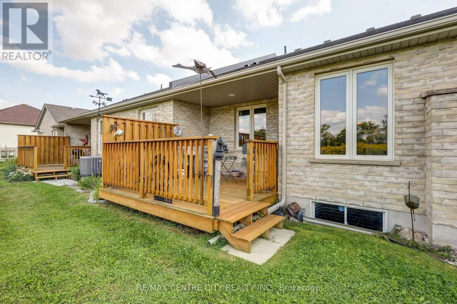 22 - 87 DONKER DRIVE, #22
