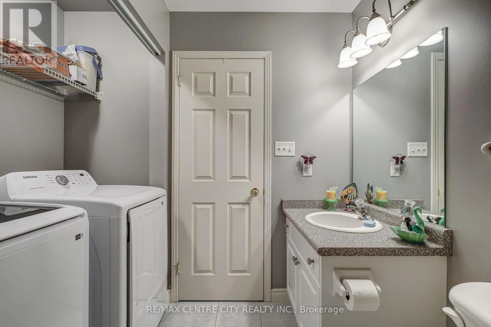 22 - 87 DONKER DRIVE, #22
