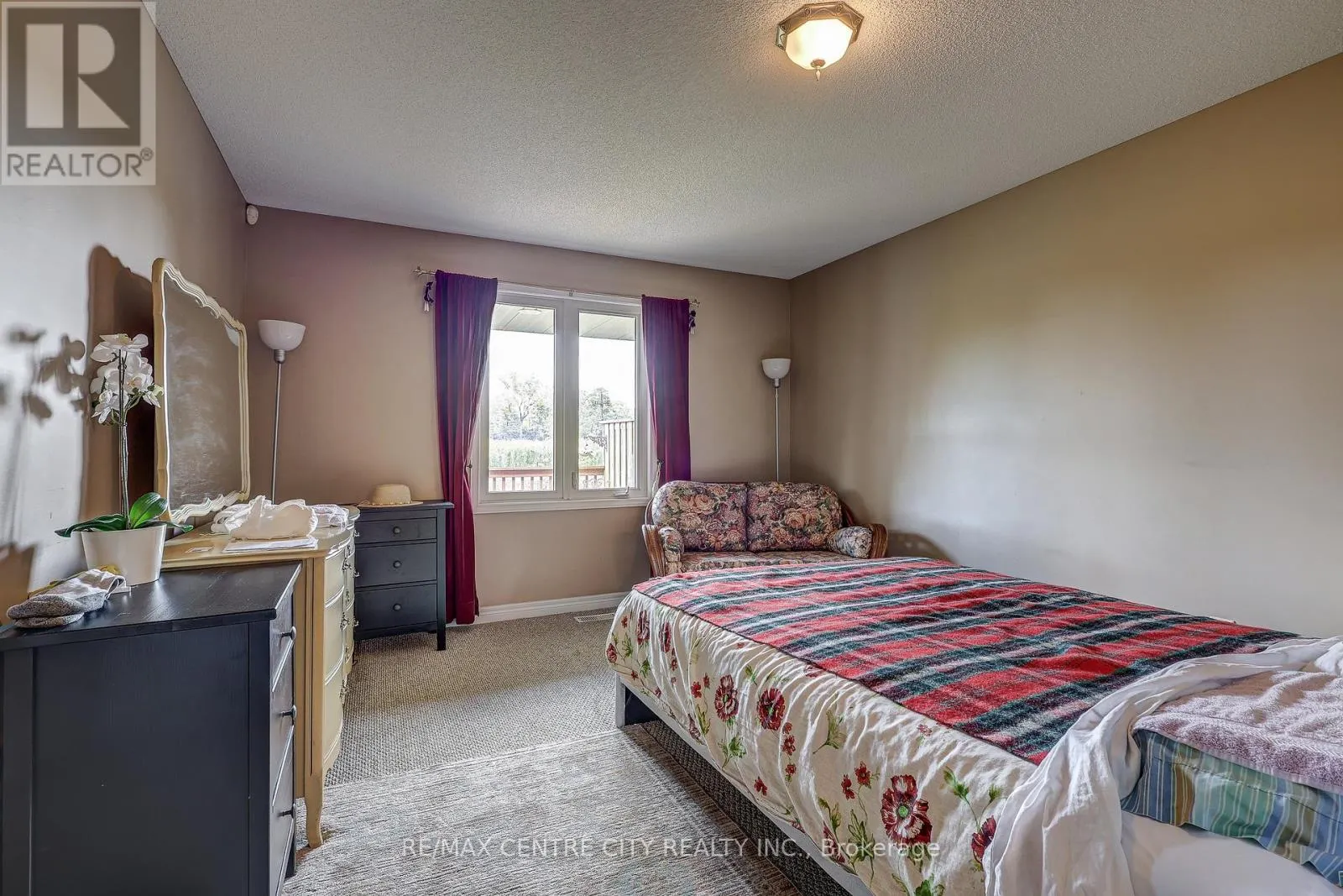 22 - 87 DONKER DRIVE, #22